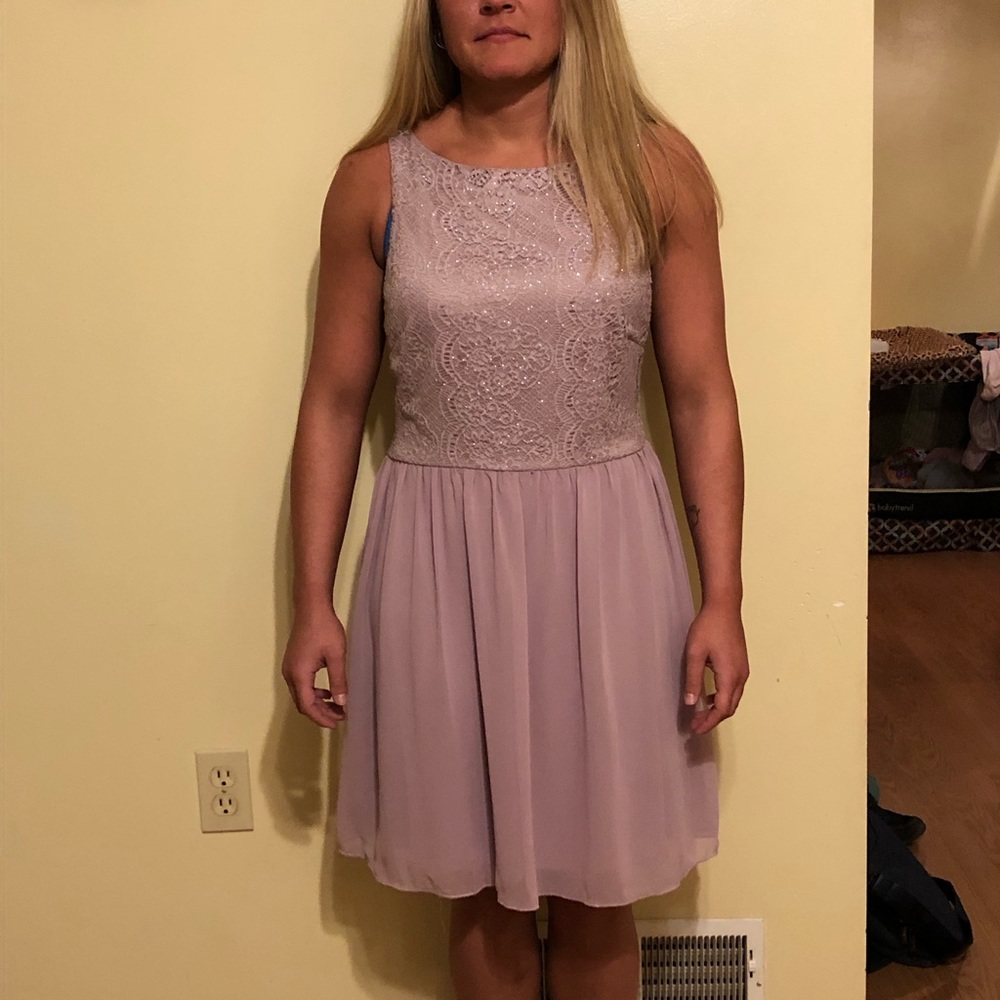 Mauve - Picture 2 of 4